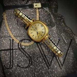 1974 Ladies Bulova Gold Plated Accutron Tuning Fork Watch